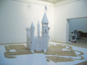 Peter Callesen, Big Paper Castle, 2004, 7,20 x 7,15 x 3,75 m Charlottenborg Udstillingsbygning’s Autumn exhibition, Copenhagen